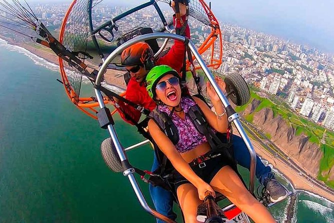 Paragliding in Lima - Costa Verde - Paragliding Adventure in Lima