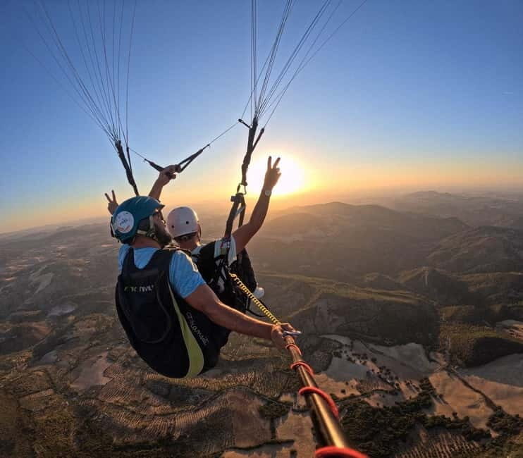 Paragliding: near Ronda (Málaga) - Discovering the Paragliding Experience Near Ronda