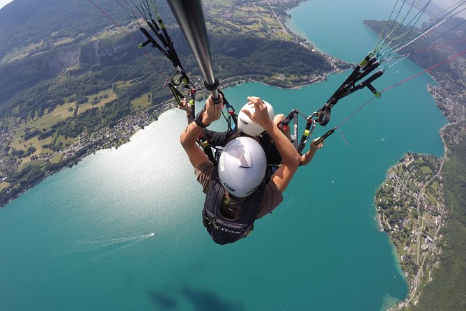 Paragliding Performance Flight Over the Magnificent Lake Annecy - Overview and Experience