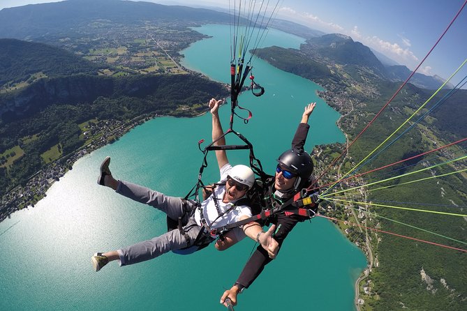 Paragliding Performance Flight Over the Magnificent Lake Annecy - The Sum Up