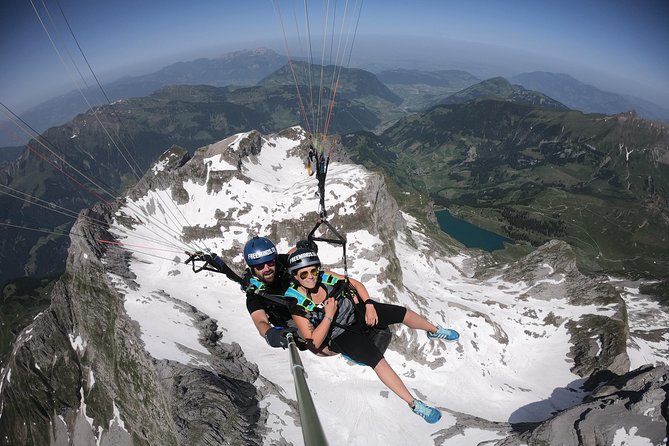 Paragliding Tandemflight Lucerne - Engelberg - Meeting and Logistics