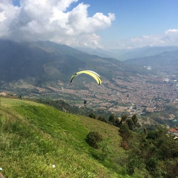 Paragliding the Andes From Medellín - Frequently Asked Questions
