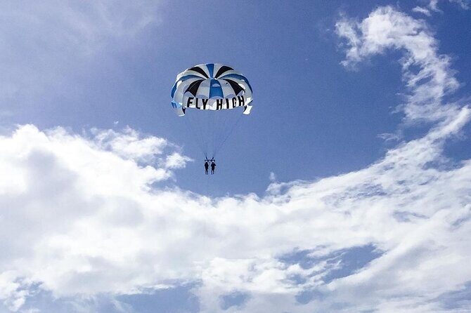 Parasailing, Blue Hole Mineral Spring, Seven Mile Beach - FAQs