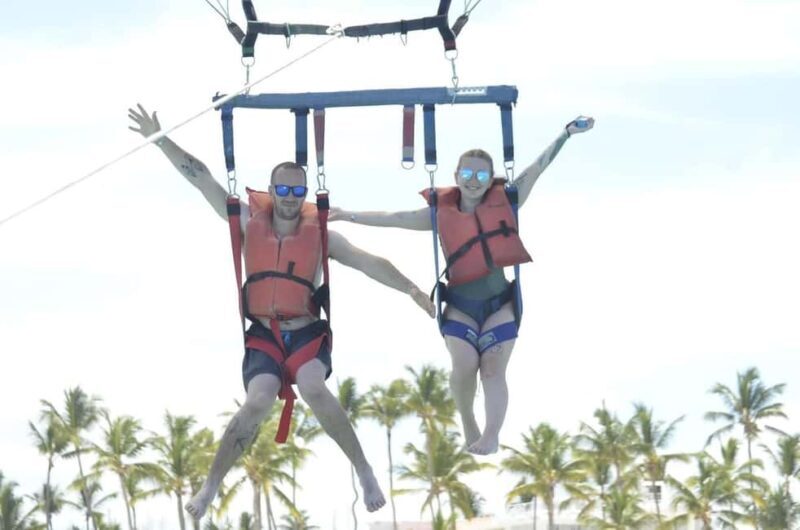 Parasailing in Punta Cana: Adrenaline Rush in the Sky - What You Can Expect on the Parasailing Tour
