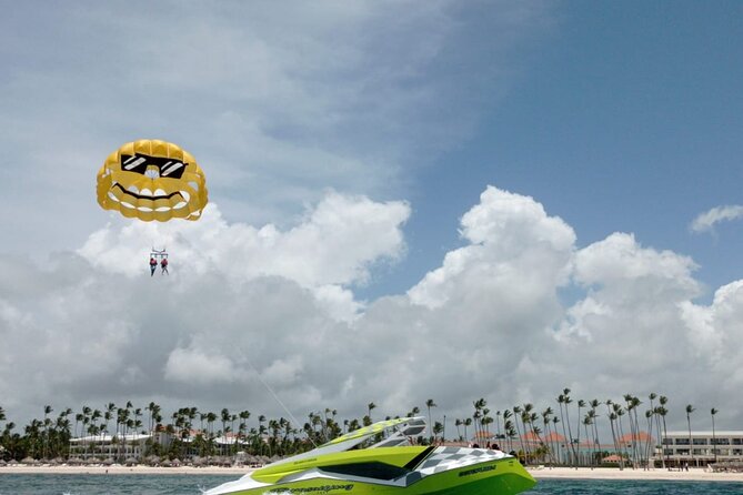 Parasailing in Uvero Alto - Pricing and Booking Details