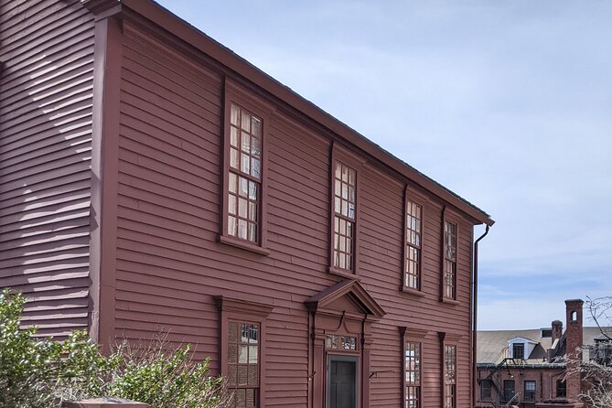 Parasols and Pocket Watches: A History Tour - Meeting Point Details