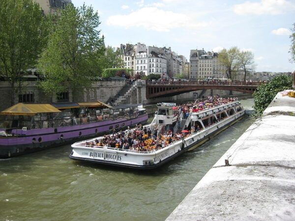 Paris: 1.5-Hour Segway Tour With River Cruise Ticket - Check Availability