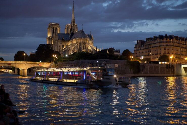 Paris: 1 Hour Illuminations River Cruise - Booking Details
