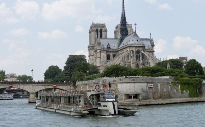 Paris: 1-Hour Sightseeing Cruise and Bistro Lunch - Reserve Now & Pay Later