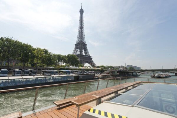 Paris: 1-Hour Sightseeing Cruise and Bistro Lunch - Duration of the Activity