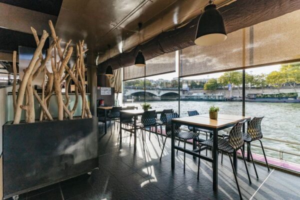 Paris: 1-Hour Sightseeing Cruise With Bistro Dinner - Common Questions