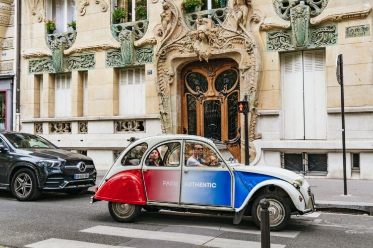 Paris: 1-Hour Vintage Citroen 2CV Tour - Iconic Landmarks on the Tour