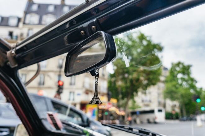 Paris: 1-Hour Vintage Citroen 2CV Tour - Highlights of the 1-Hour Tour