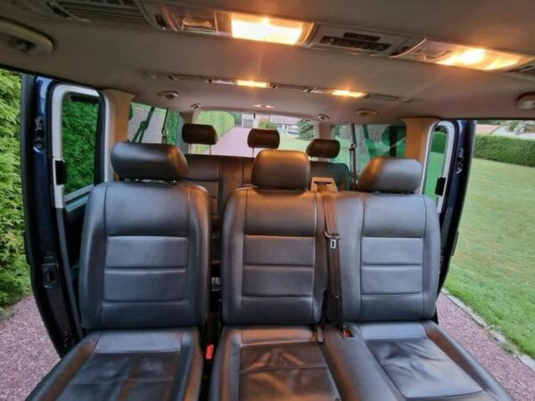 Paris: 1 Way Private Airport Transfer to & From Hotel - Booking Process and Availability