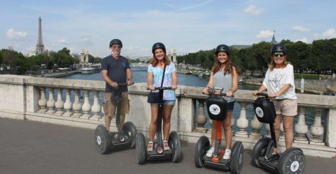 Paris: 2.5-Hour Group Segway Tour - Service and Guide Ratings