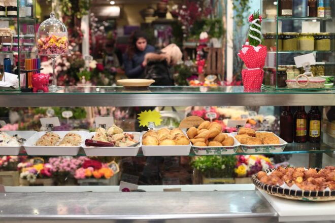 Paris: 2-Hour Aligre Market Walking Food Tour & Tasting - Booking Process