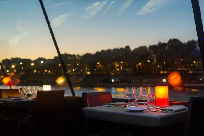 Paris: 3-Course-Dinner Cruise With Wine on the Seine River - Customer Experiences and Testimonials