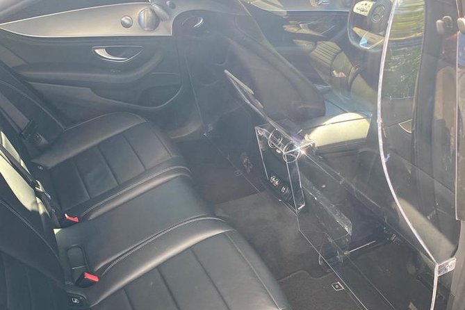 Paris Airport Transfers - Private Car - The Sum Up