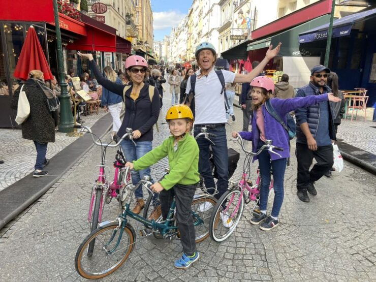 Paris : Along The River Bike Tour - Highlights of the River Bike Tour
