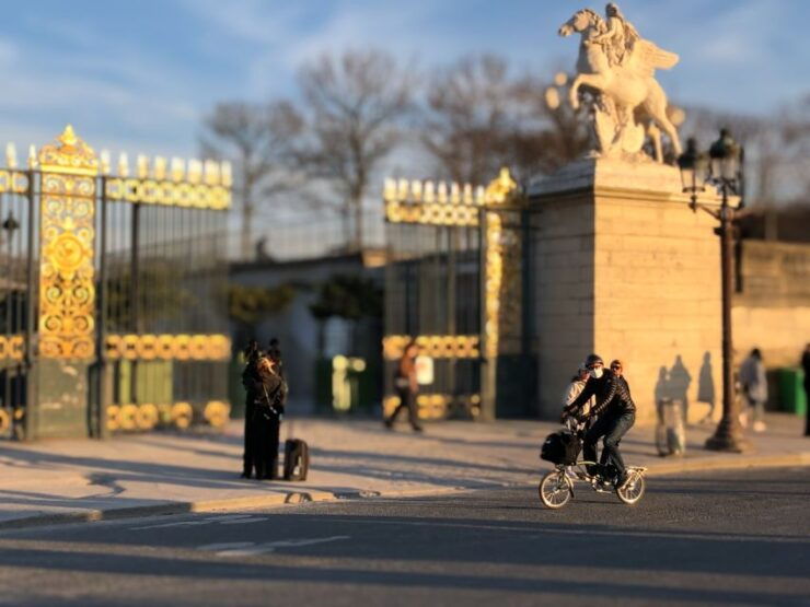 Paris : Along The River Bike Tour - Eco-Friendly Bike Exploration