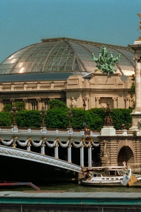 Paris: Arc De Triomphe and Champs-Élysées Walking Tour - Tour Itinerary