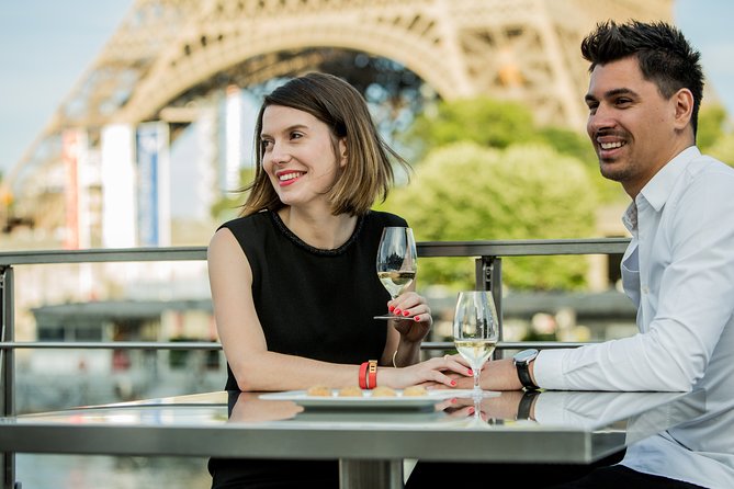 Paris at the First Lodges - Ducasse Sur Seine Lunch Cruise - Logistics