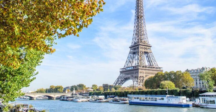 Paris: Audio-Guided Tour by Bus Along the Seine - Experience Highlights