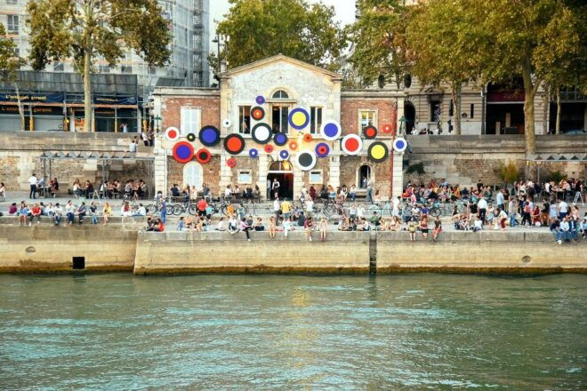 Paris: Authentic French Experience With a Local - Anecdotes and Stories: Getting to Know the Real Paris