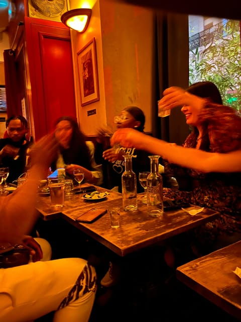 Paris | Bar Crawl With Shots in Châtelet - Welcome Shots and Drink Deals