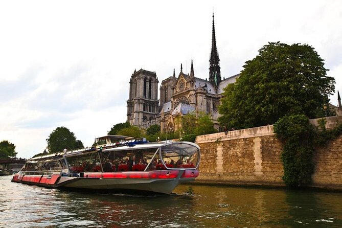 Paris Bastille Day Seine River Dinner Cruise by Bateaux Mouches - Additional Information for Travelers
