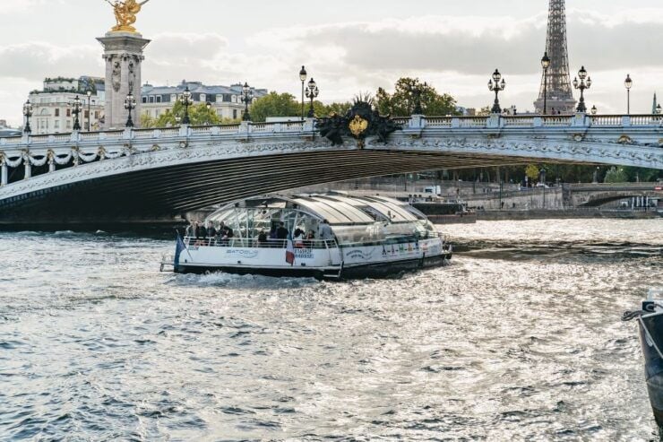 Paris: Batobus Hop-On Hop-Off Sightseeing Cruise - Booking Details