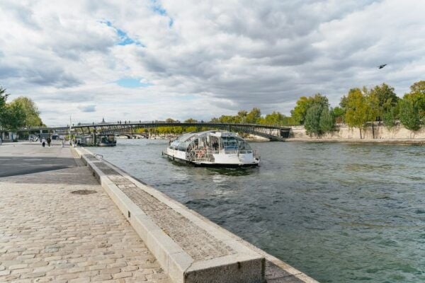 Paris: Batobus Hop-On Hop-Off Sightseeing Cruise - Inclusions and Additional Information