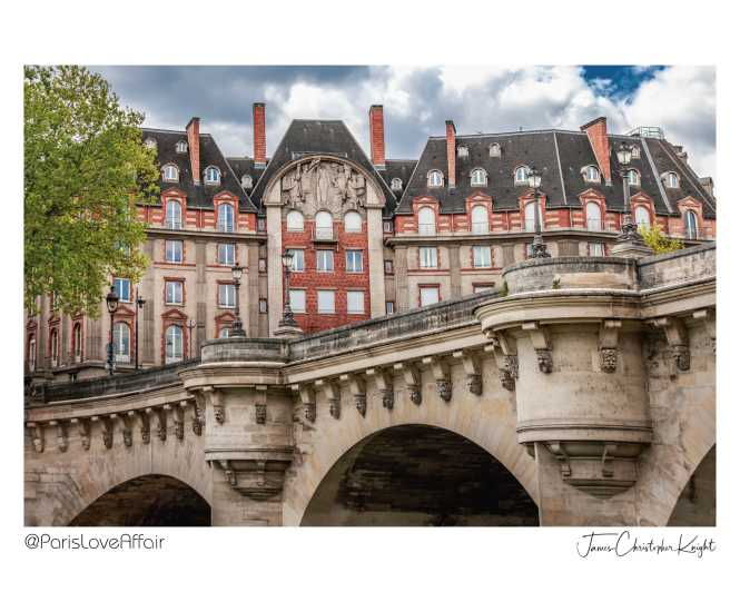 Paris: Beginners Walking Tour, Photos, Must-Sees, Gems, Tips - Key Points