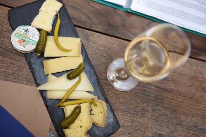 Paris: Belleville 3 Hour Walking Food Tour With a Local - Indulge in Authentic French Bistro Tastings