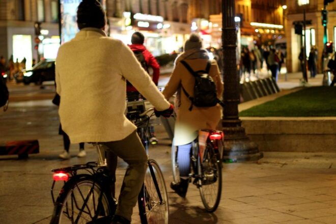 Paris By Night: 3-Hour Guided Bike Tour - Reservation and Payment