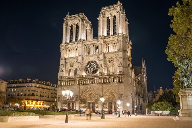 Paris by Night Private Walking Tour - Whats Included