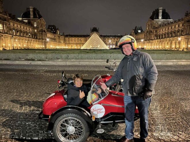 Paris by Night Sidecar Tour - Private Group Experience