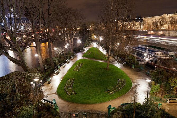 Paris by Night Walking Tour: Ghosts, Mysteries and Legends - Tour Reviews and Testimonials