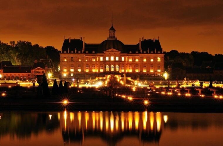 Paris: Candlelit Dinner at Vaux-le-Vicomte by Limousine - Exploring the Chateau and Gardens
