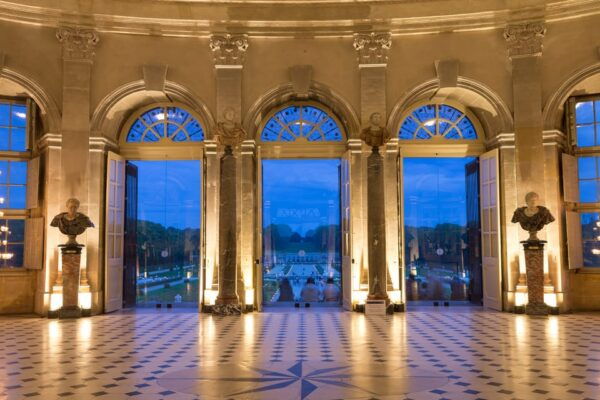 Paris: Candlelit Dinner at Vaux-le-Vicomte by Limousine - Booking Information