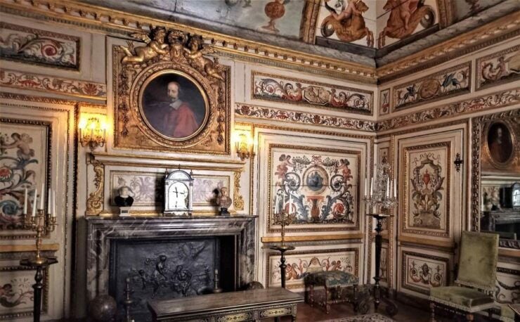 Paris: Carnavalet Museum In-App Audio Tour (ENG) - Experience Highlights