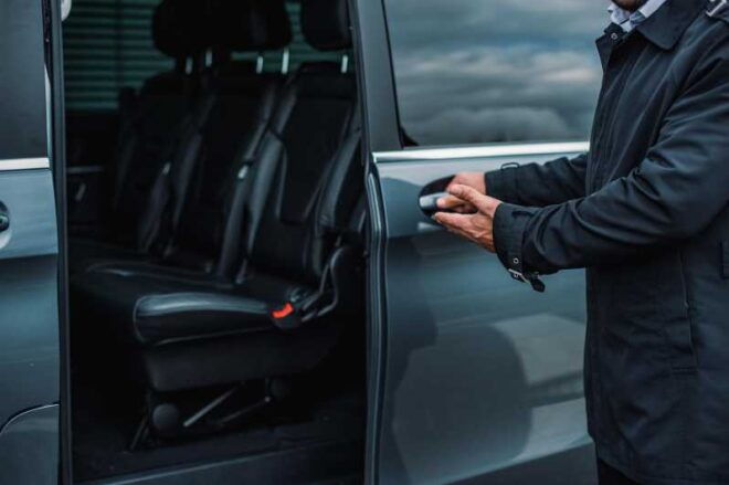 PARIS : Charles De Gaules Airport to PARIS : Your Transfers - Professional Driver Experience