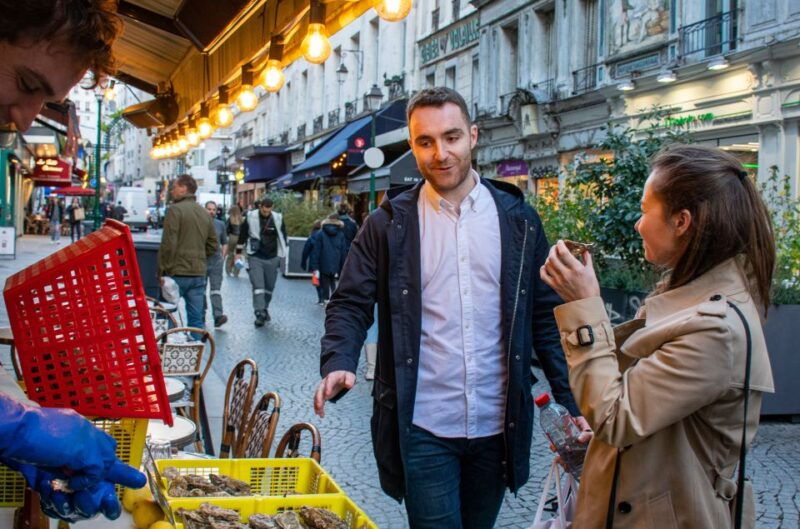 Paris Christmas Food Tour With Local Guide & Seasonal Treats - Itinerary Highlights and Food Tastings