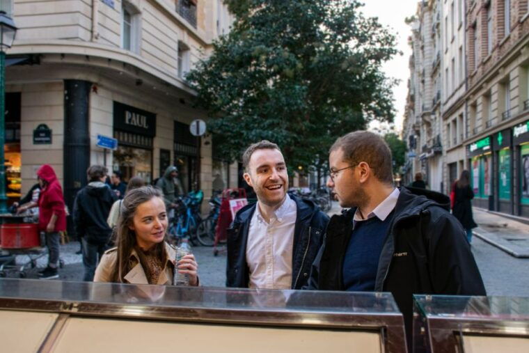 Paris Christmas Food Tour With Local Guide & Seasonal Treats - Experience the Festive Atmosphere