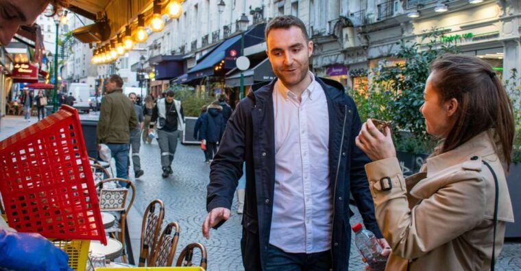 Paris Christmas Food Tour With Local Guide & Seasonal Treats - Booking Information and Cancellation Policy