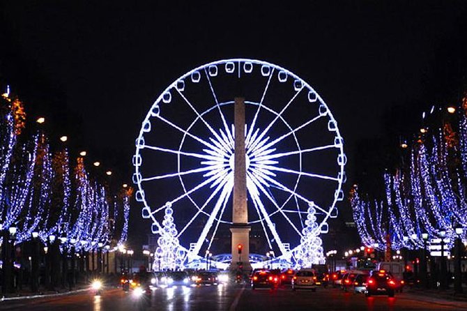 Paris Christmas Illuminations Ferris Wheel Ride & Holiday Market Private Tour - Positive Reviews About Milan as a Tour Guide