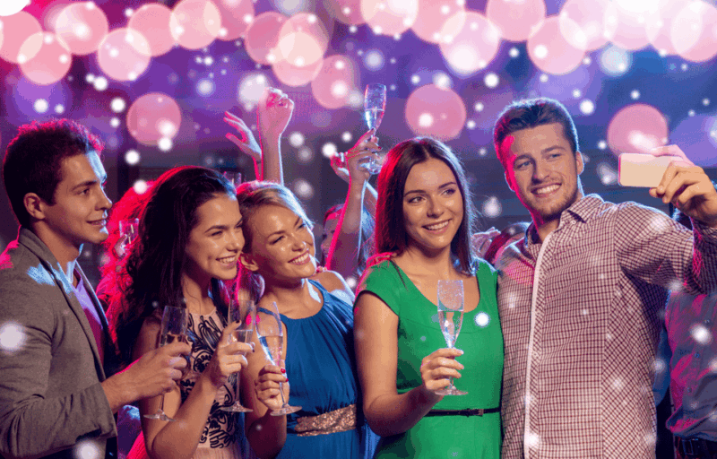 Paris: Christmas & New Year Lunch or Dinner Cruise - Pricing and Booking Information