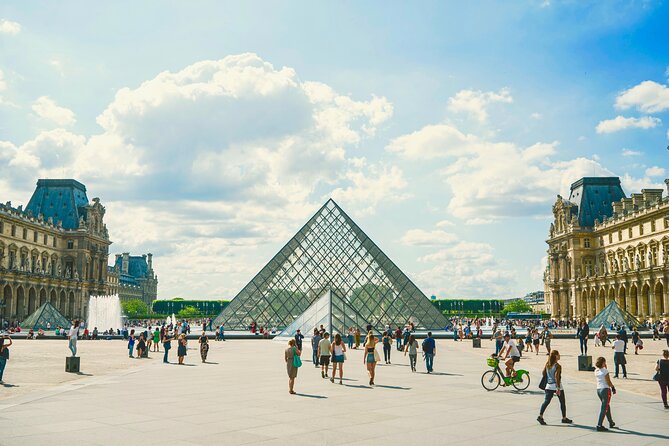 Paris City Center Tip Based Tour - Maximum Travelers and Accessibility