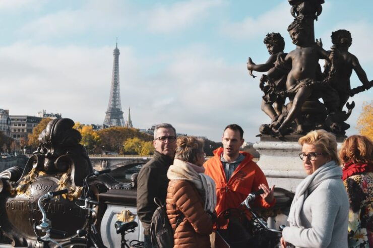Paris: City Highlights Bike Tour - Itinerary Highlights