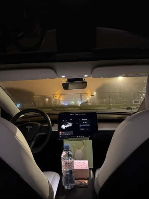 Paris: City Highlights Night Tour in a Tesla - Detailed Breakdown of the Itinerary